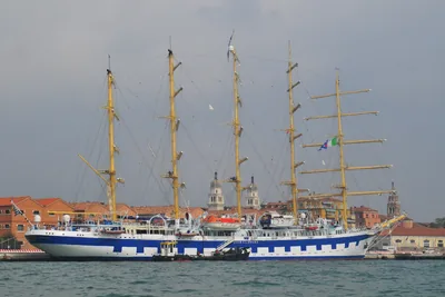 Segelkreuzfahrtschiff von Star Clippers vor Venedig